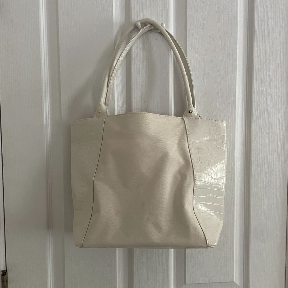 White Tote w/ Hot Pink Interior - Picture 5 of 9